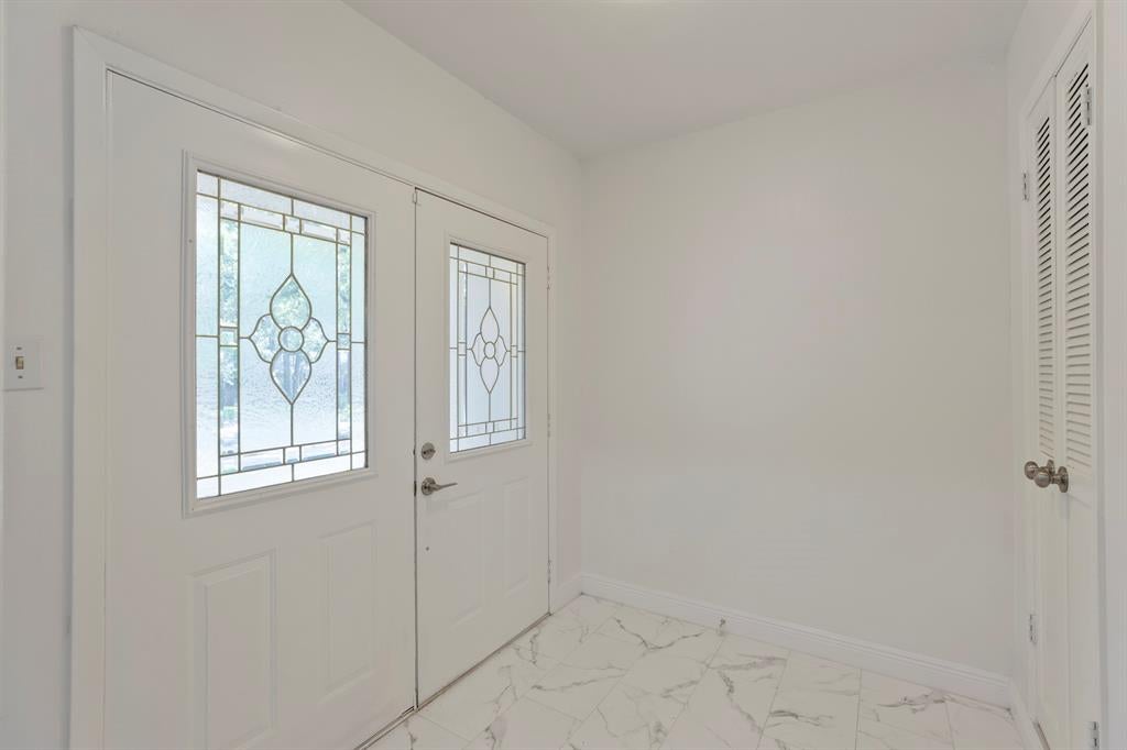 624 Hillview Drive