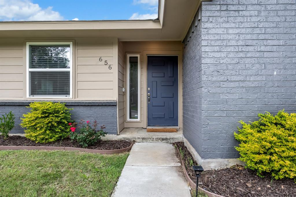 656 Red River Drive