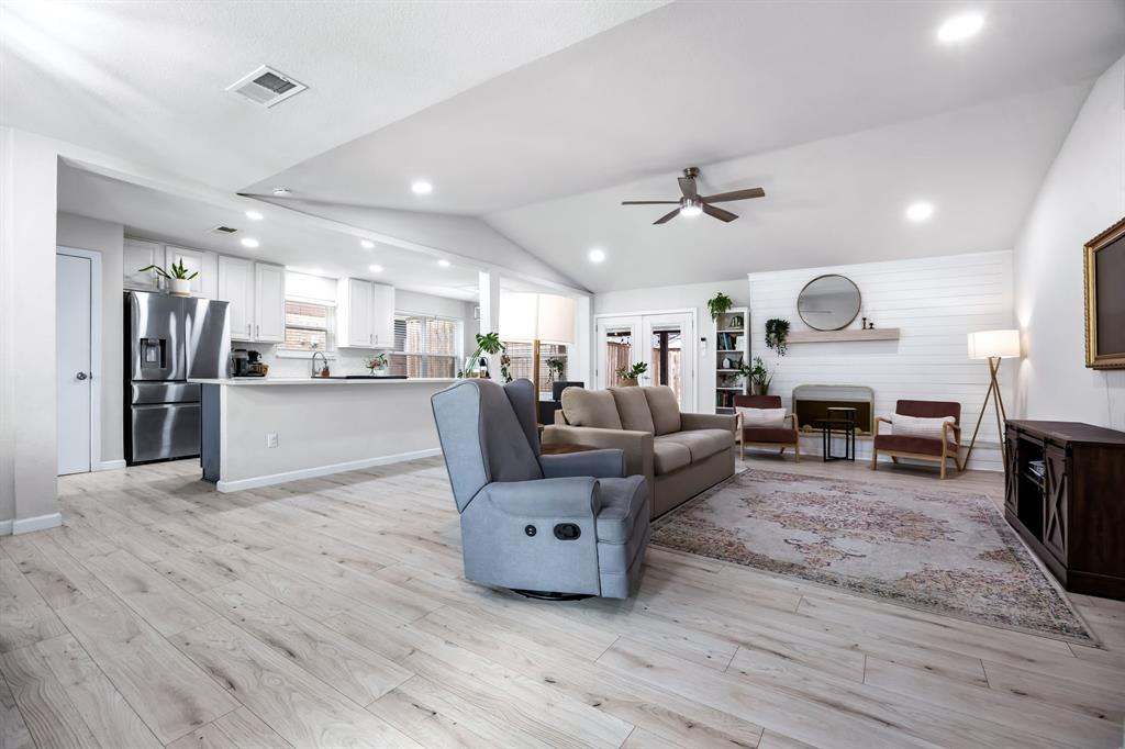 656 Red River Drive