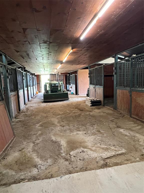 H.T. & B. RR. CO. SURVEY, ABSTRACT NO. 422 - Land