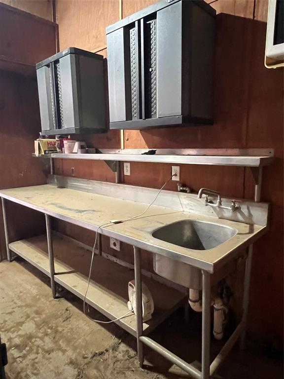 H.T. & B. RR. CO. SURVEY, ABSTRACT NO. 422 - Land