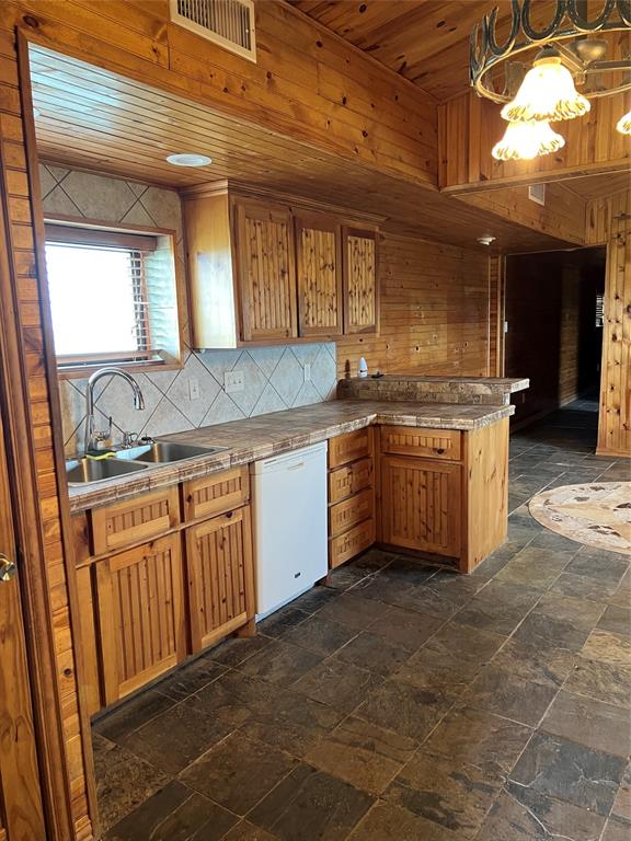 H.T. & B. RR. CO. SURVEY, ABSTRACT NO. 422 - Land