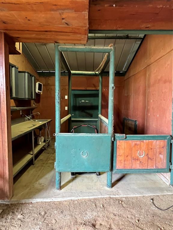 H.T. & B. RR. CO. SURVEY, ABSTRACT NO. 422 - Land