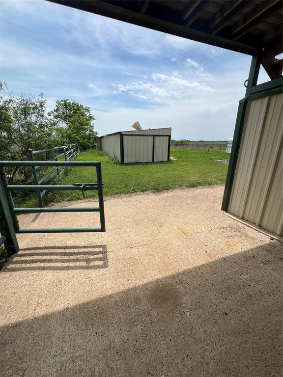 H.T. & B. RR. CO. SURVEY, ABSTRACT NO. 422 - Land