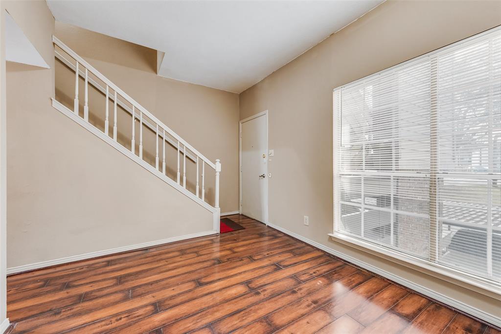 Woodlands 01 On Creek - Residential