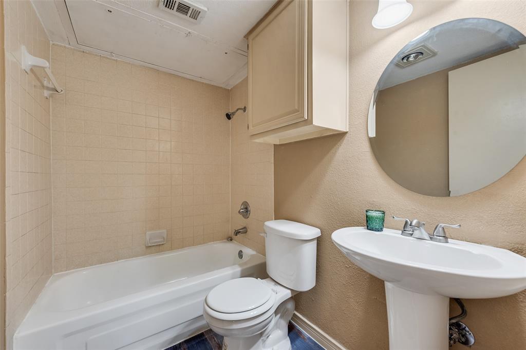 Woodlands 01 On Creek - Residential