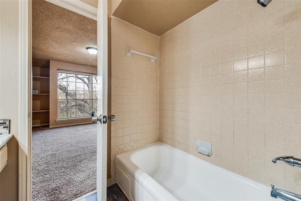 Woodlands 01 On Creek - Residential