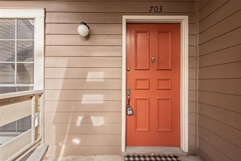 Woodlands 01 On Creek - Residential