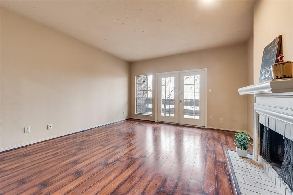 Woodlands 01 On Creek - Residential