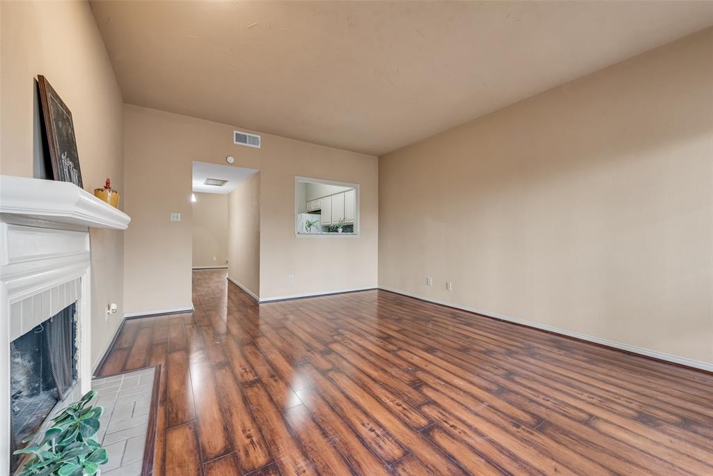 Woodlands 01 On Creek - Residential