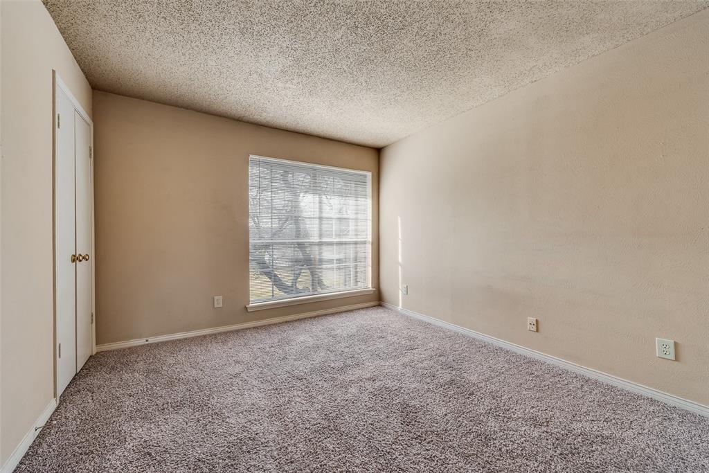 Woodlands 01 On Creek - Residential