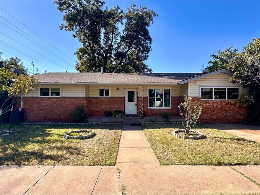 This 3 bedroom, 2 bath home offers two bonus rooms perfect for a home gym, office, or anything you imagine! Enjoy the open concept kitchen and living area, a tankless water heater, and a spacious storage room. Outside, you’ll find a large insulated garage with automatic door, workshop, raised garden beds, fruit and pecan trees, a hydroponic greenhouse, storm cellar, firepit, and so much more!