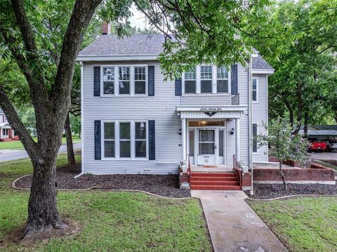 721 W Washington Street Sherman TX 75092