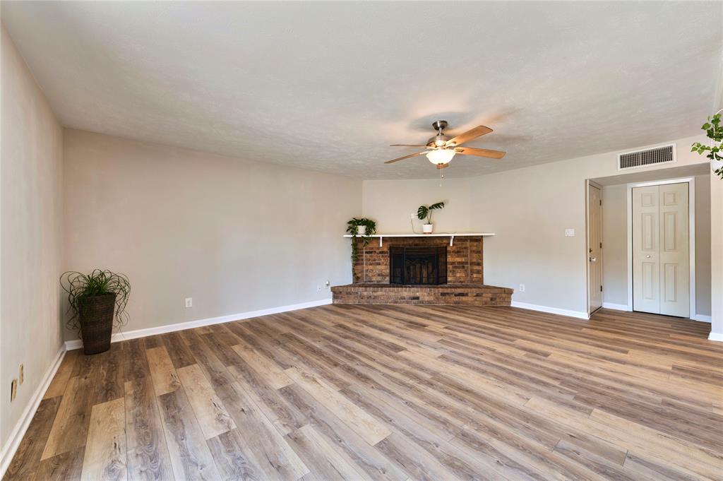 712 Rolling Ridge Drive