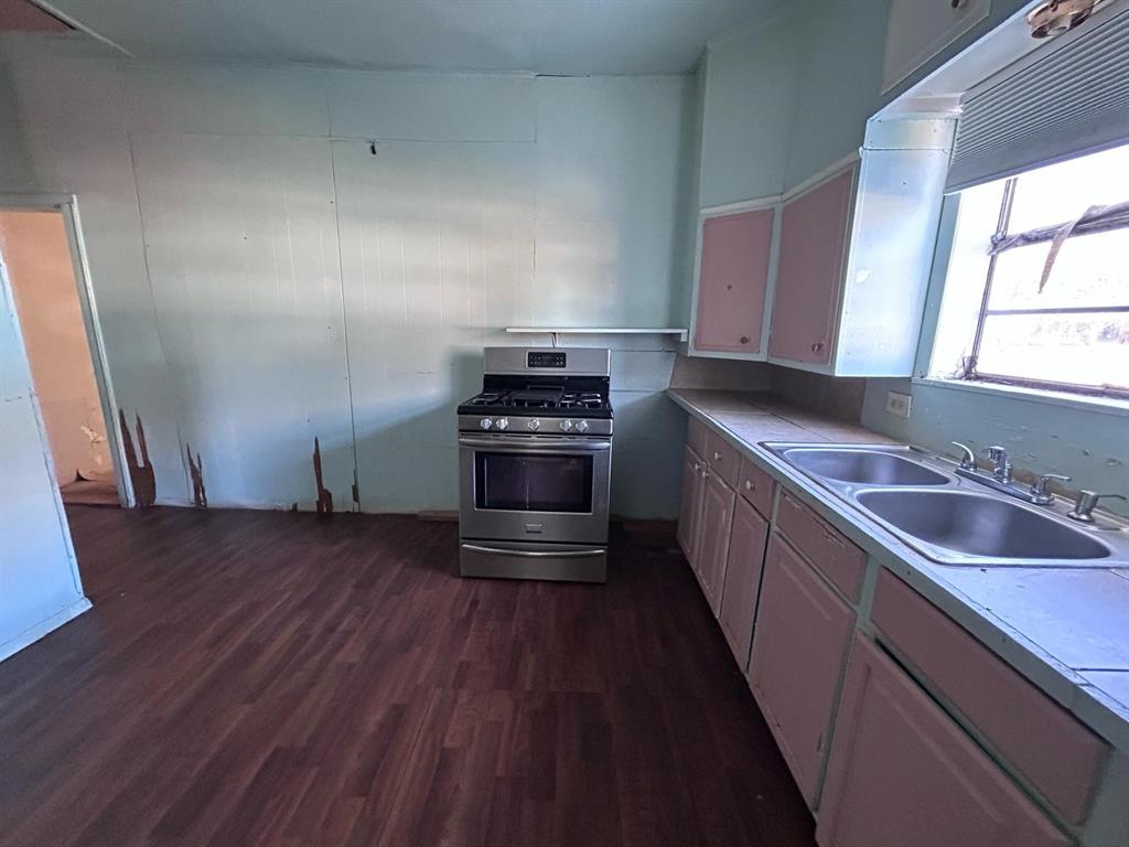 1032 S Montgomery Street