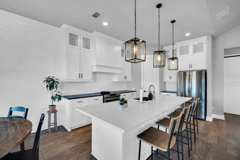 Tiny photo for 820 Red Tail Road, Waxahachie, TX 75167 (MLS # 21070293)