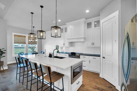 Tiny photo for 820 Red Tail Road, Waxahachie, TX 75167 (MLS # 21070293)