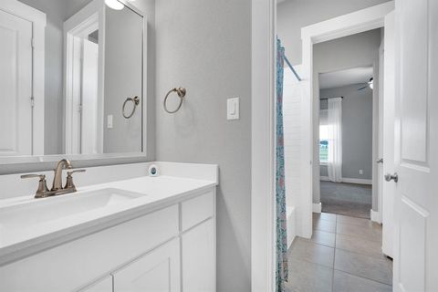 Tiny photo for 820 Red Tail Road, Waxahachie, TX 75167 (MLS # 21070293)