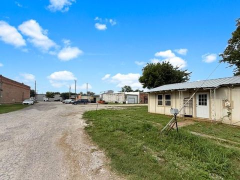 210 Carrie Mabrie Street Trenton TX 75490
