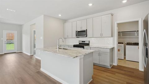 Photo of 505 Dorothy Drive, Princeton, TX 75071 (MLS # 21207363)