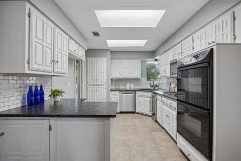 Tiny photo for 3702 Elmcrest Circle, Garland, TX 75040 (MLS # 21397120)