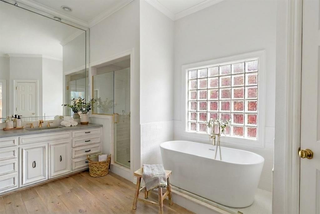 Steeplechase Ph Two-R - Residential