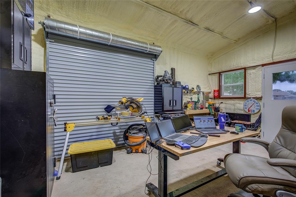 ACRES: 1.030 ABST: 664 SUR: W PARHAM - Residential