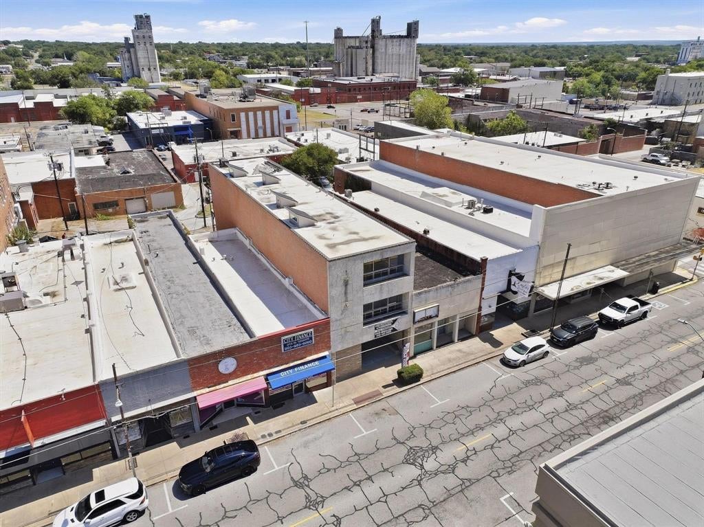 213 N Travis Street