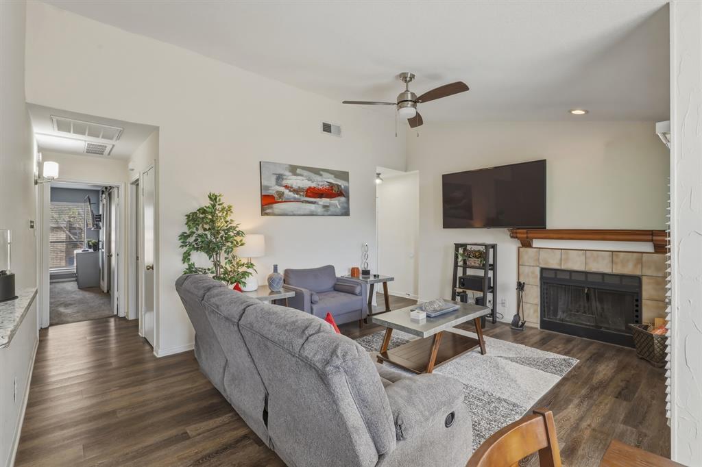 1900 Cloisters Drive 322