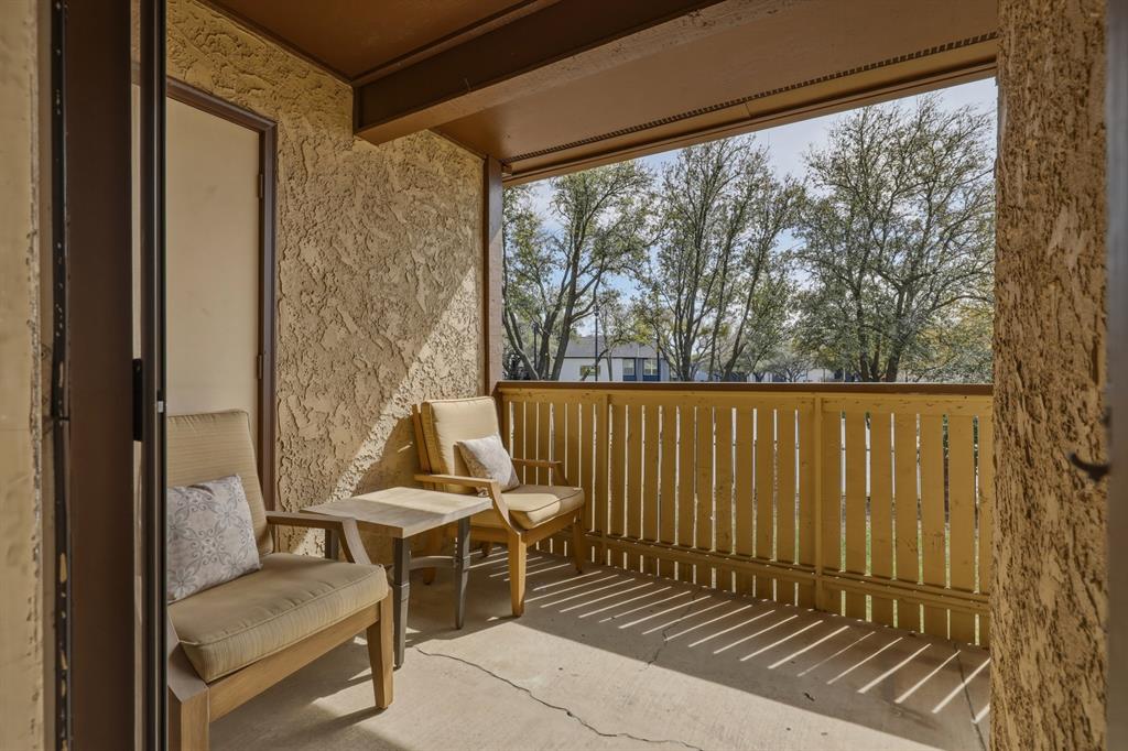 Cloisters Condo The - Residential