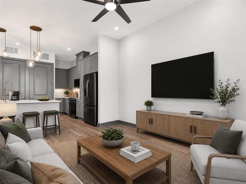 Property photo of 2700 Old Denton Road 3370, Carrollton, TX 75007