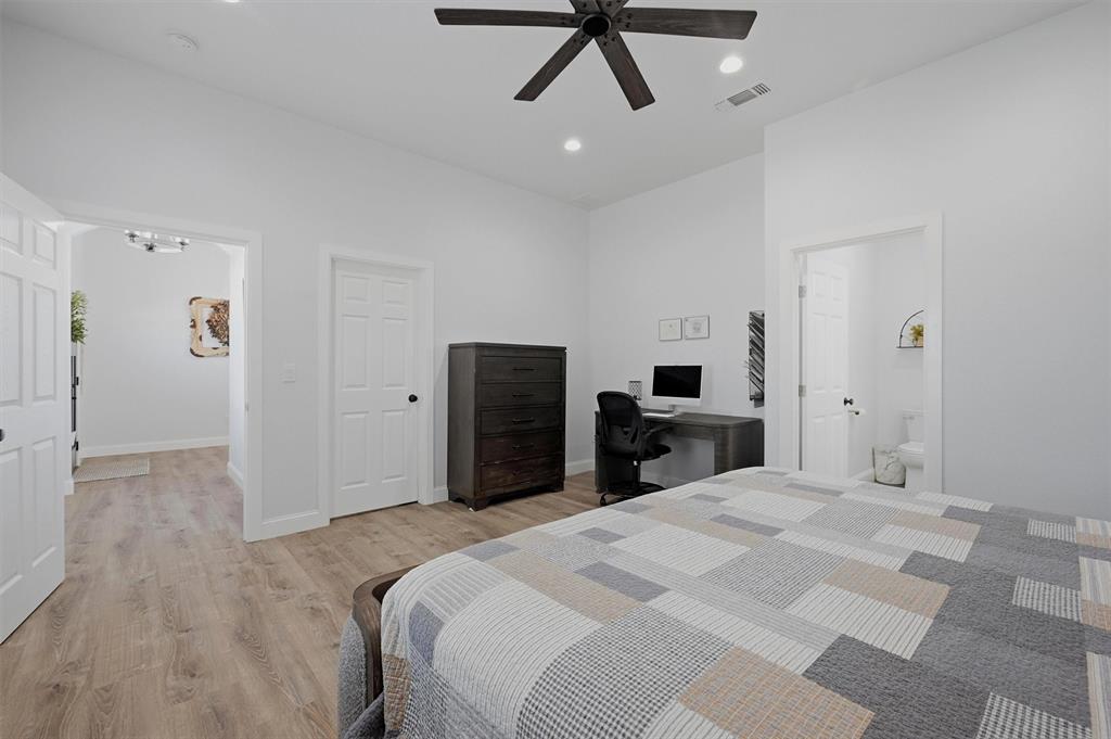 210 County Road 2184