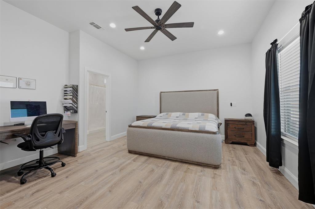 210 County Road 2184