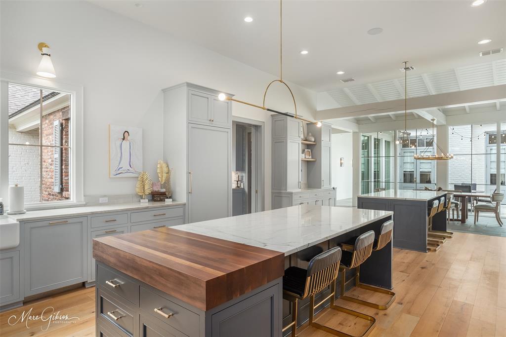 Oak Alley - Residential