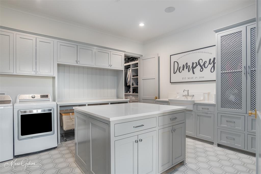 Oak Alley - Residential