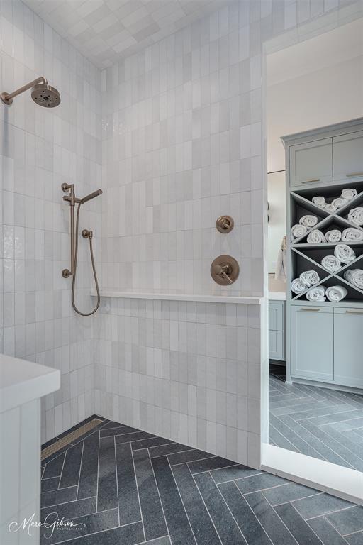 Oak Alley - Residential