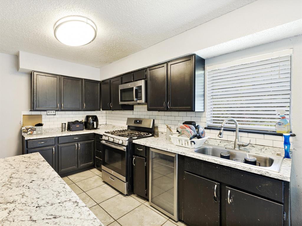 706 N Carrier Parkway