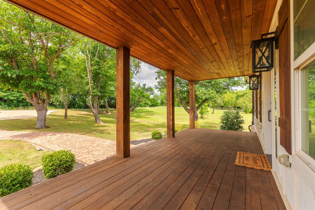 1305 N John Douglas Road