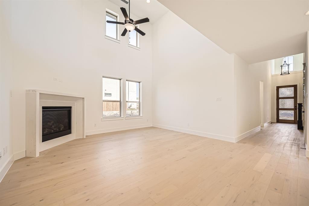 6040 Davis Knoll