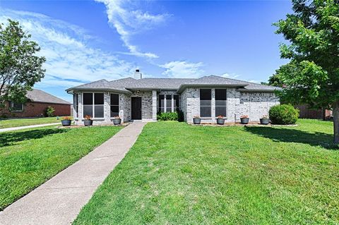 Photo of 1905 Bent Brook Drive, Mesquite, TX 75181 (MLS # 21231512)