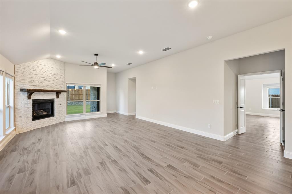 Sonoma Verde - Residential