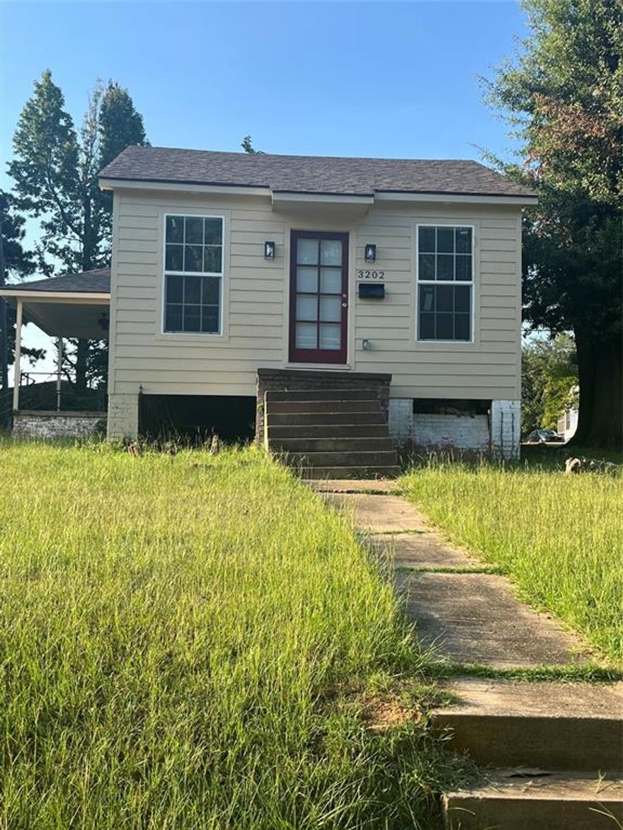 Newly remodeled property. Nice large house with large lot.