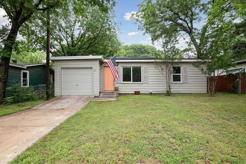 312 Willow Street Hurst TX 76053
