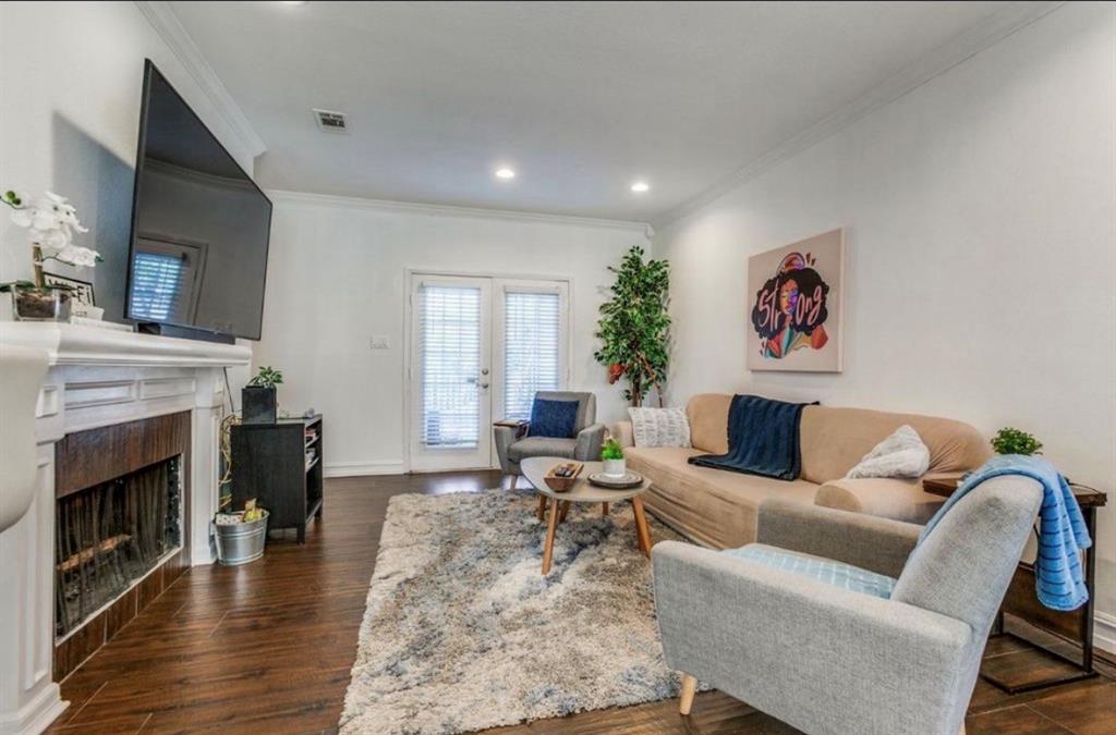 Lakeside Condos - Residential Lease