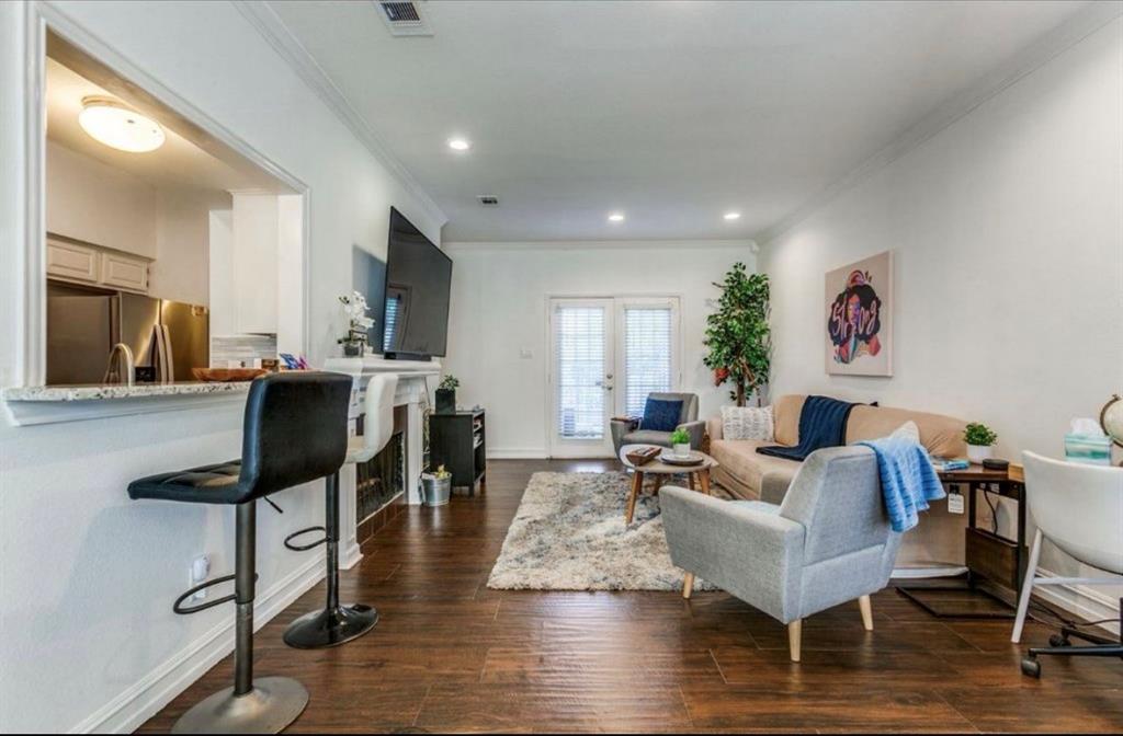 Lakeside Condos - Residential Lease