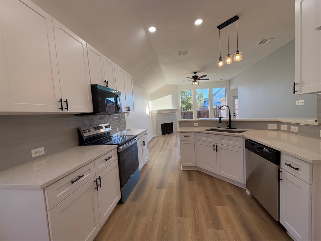 1530 Fallcreek Court