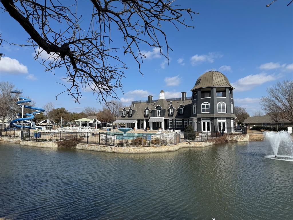 10214 Lakeview Drive