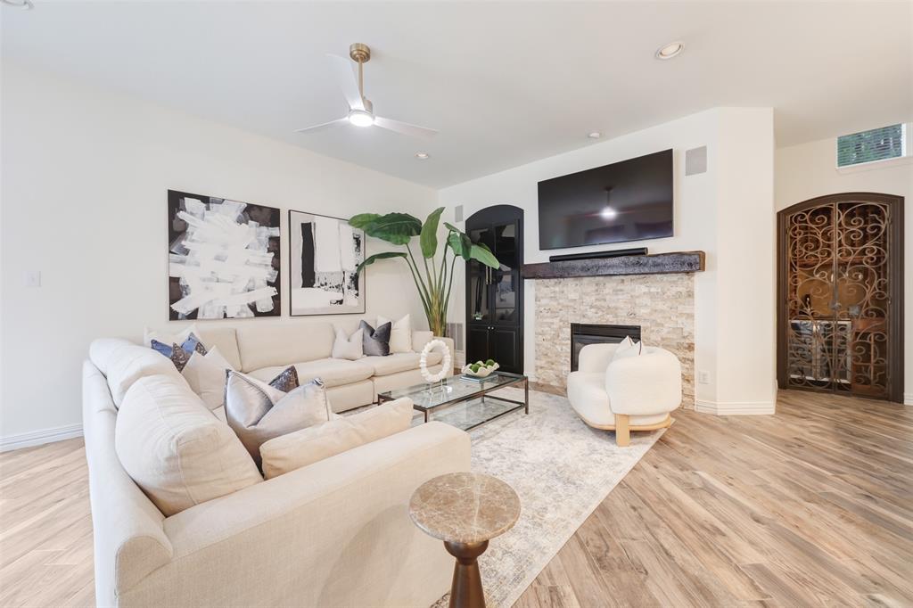 4401 Mira Vista Drive
