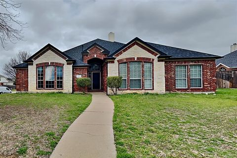 Photo of 3004 Saint Bartholomew Drive, Mansfield, TX 76063 (MLS # 21205903)