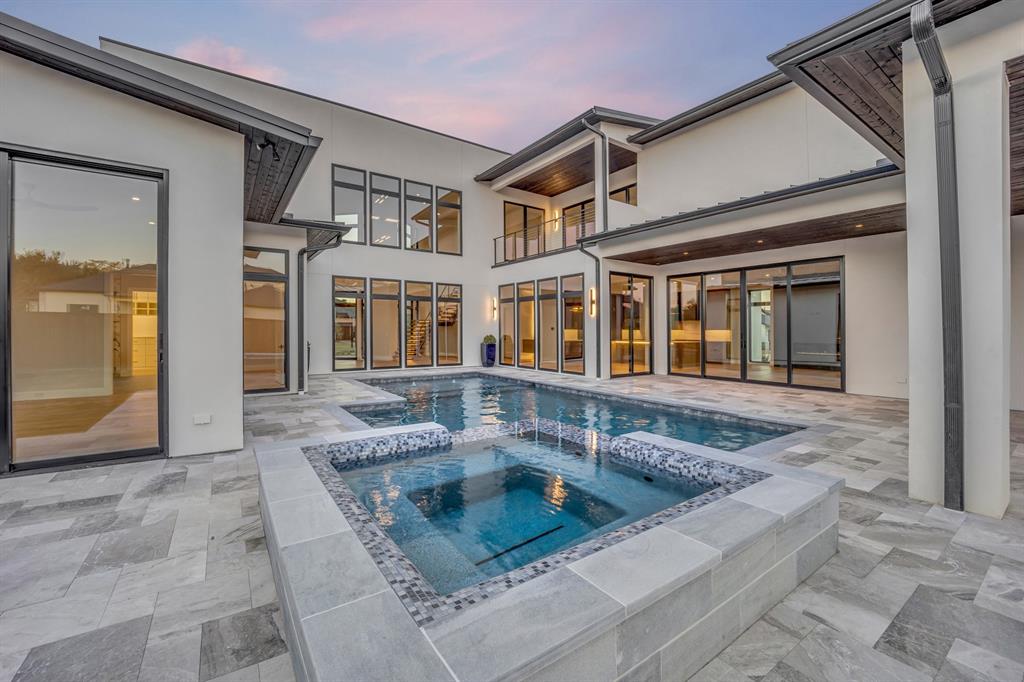 5625 Winnie Drive